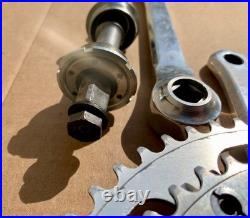 Vintage Campagnolo Crankset Nuovo Record 52/43, 172.5mm Strada Crank and BB