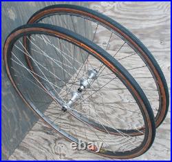 Vintage Campagnolo Nuovo Super Record Hubs 700c Road Bike WHEELS Mavic G40 Rims Vintage Campagnolo Nuovo Super Record Hubs 700c Road Bike WHEELS Mavic G40 Rims